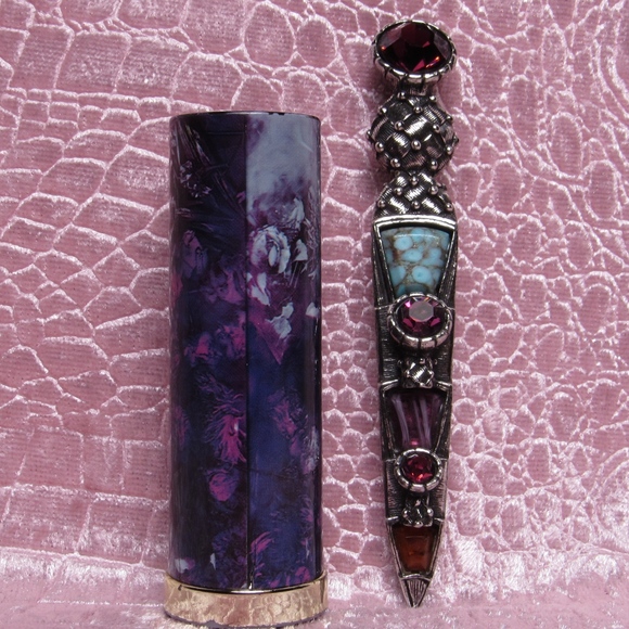 Vintage MIRACLE brooch - Picture 2 of 3